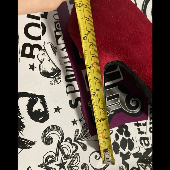 NWB - Brash Faux Suede Red Stiletto Pumps - Picture 5 of 5